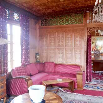 Bostan Gulistan Houseboat, Srinagar 2